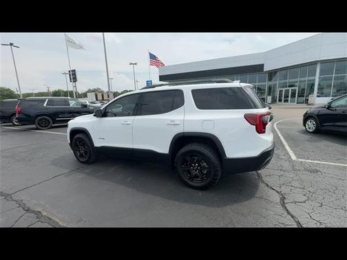 2023 GMC Acadia AWD AT4