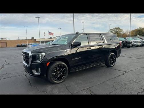 2023 GMC Yukon XL SLE