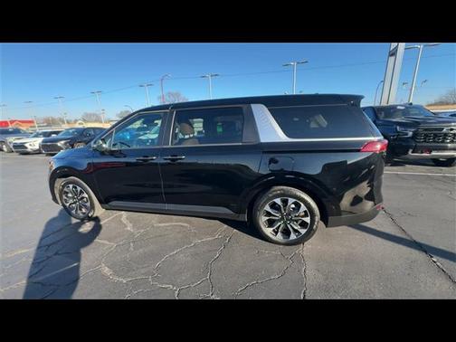 2024 Kia Carnival EX