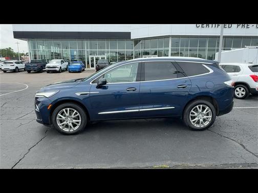 2023 Buick Enclave Essence FWD