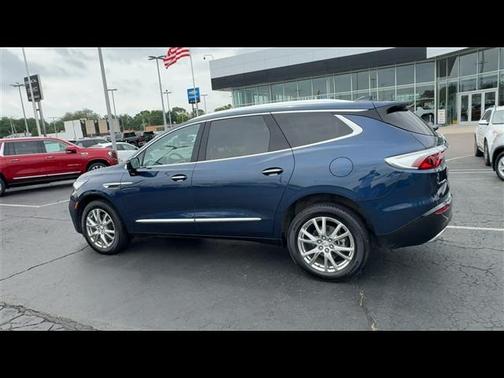 2023 Buick Enclave Essence FWD