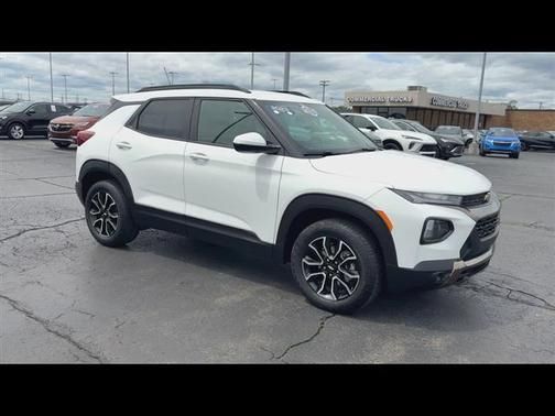 Summit White 2023 Chevrolet Trailblazer ACTIV