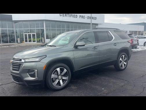 2023 Chevrolet Traverse LT Leather