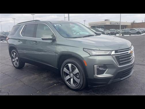 2023 Chevrolet Traverse LT Leather