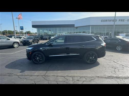 2024 Buick Enclave Essence FWD