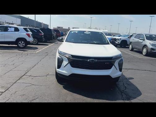 Summit White 2024 Chevrolet Trax FWD 1RS