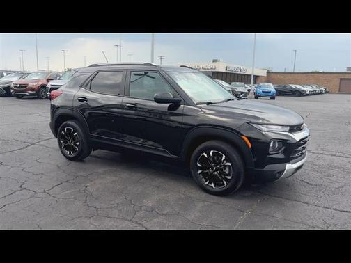 Mosaic Black Metallic 2023 Chevrolet Trailblazer LT