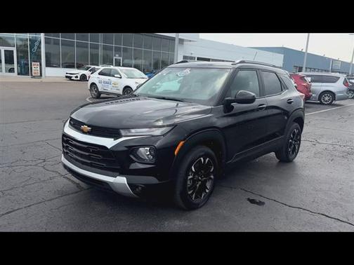 Mosaic Black Metallic 2023 Chevrolet Trailblazer LT