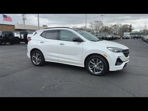 White Frost Tricoat 2021 Buick Encore GX Essence