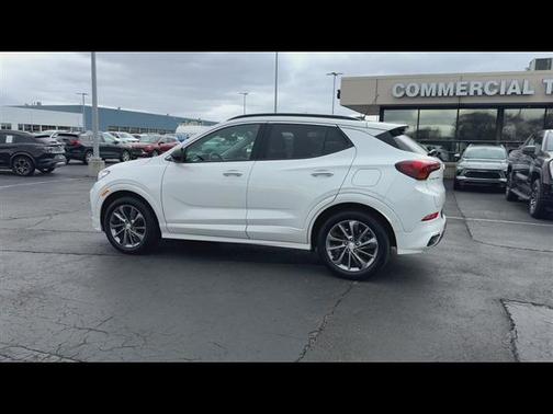 White Frost Tricoat 2021 Buick Encore GX Essence