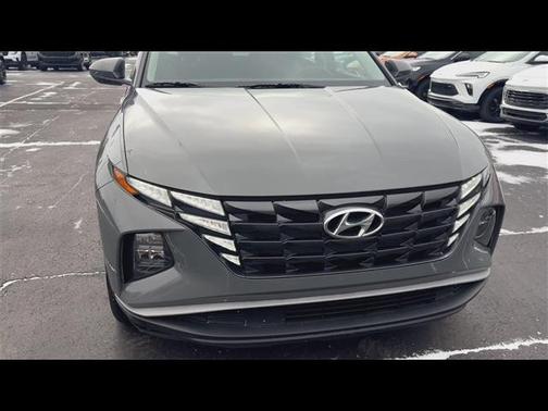 2024 Hyundai TUCSON SE