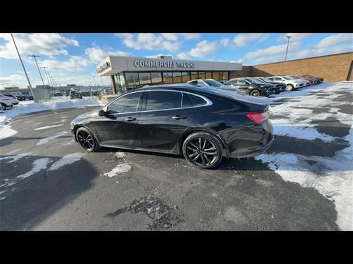 2022 Chevrolet Malibu FWD LT