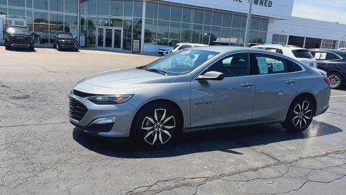 Sterling Gray Metallic 2023 Chevrolet Malibu FWD RS