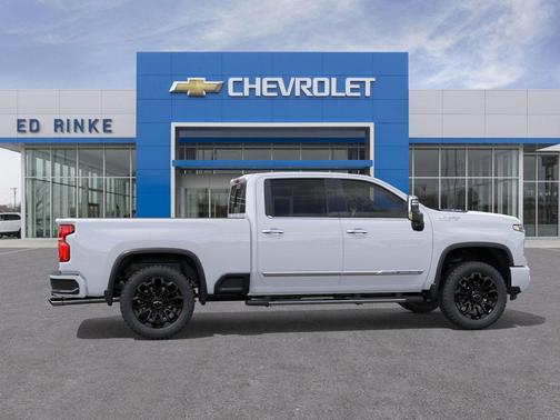 Polar White Tricoat 2026 Chevrolet Silverado 2500 High Country