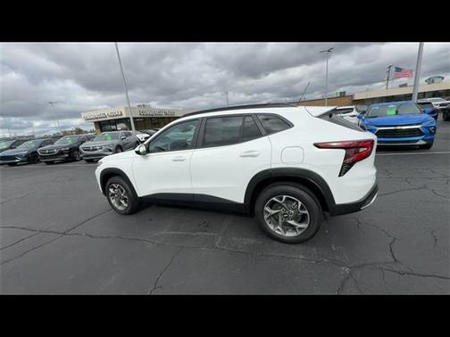 2024 Chevrolet Trax LT