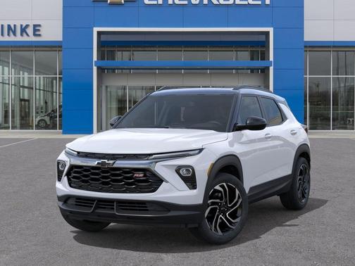 Iridescent Pearl Tricoat 2026 Chevrolet Trailblazer RS