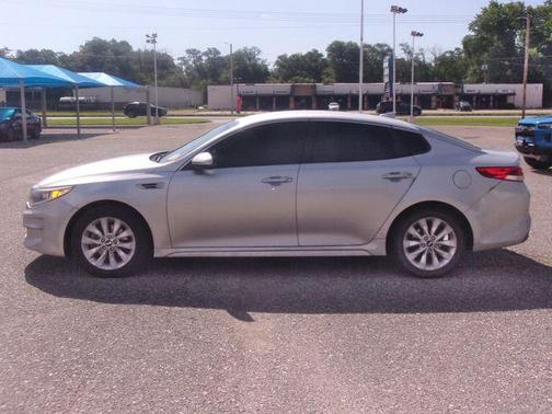 Sparkling Silver 2017 Kia Optima LX