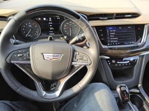2025 Cadillac XT6 Premium Luxury AWD