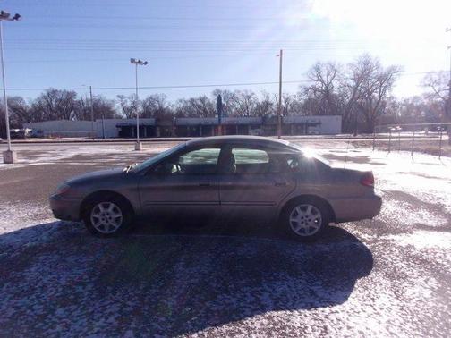 2007 Ford Taurus SE