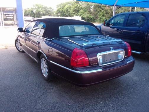 2006 Lincoln Town Car Executive L