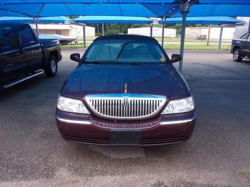 2006 Lincoln Town Car Executive L