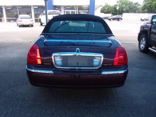 2006 Lincoln Town Car Executive L