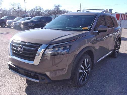 2023 Nissan Pathfinder Platinum 4WD