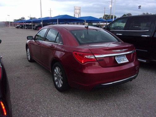 2013 Chrysler 200 Touring