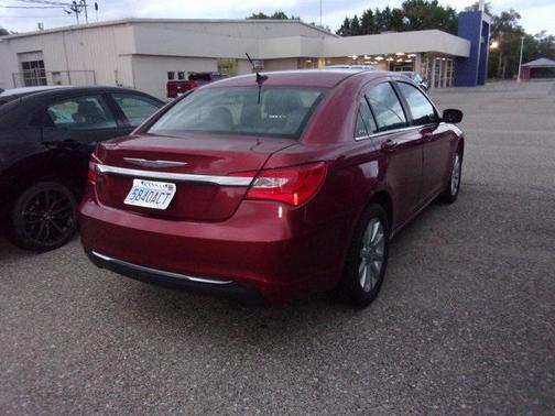 2013 Chrysler 200 Touring