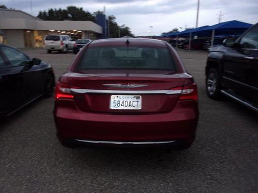 2013 Chrysler 200 Touring