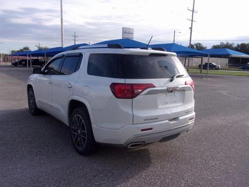 2017 GMC Acadia Denali