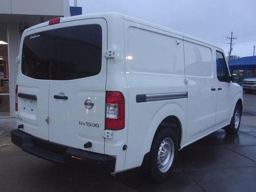 2017 Nissan NV Cargo NV1500 S V6
