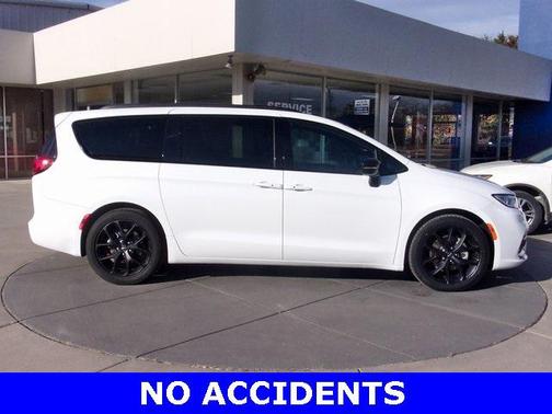 2025 Chrysler Pacifica Limited