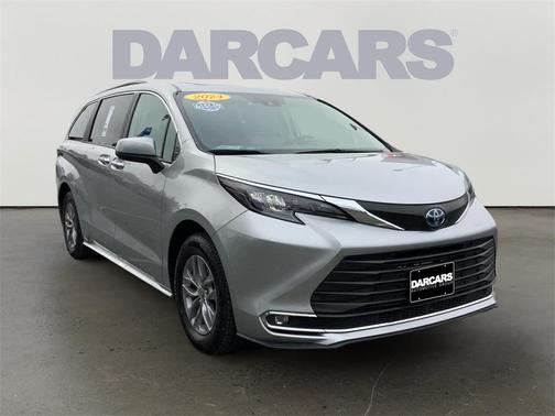 2024 Toyota Sienna XLE