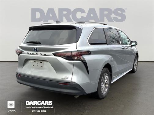 2024 Toyota Sienna XLE