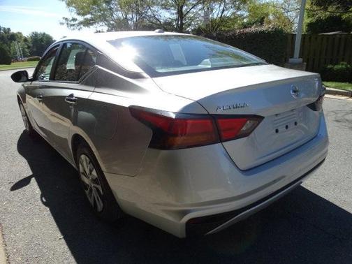 Photo 5 of 31 of 2020 Nissan Altima 2.5 S