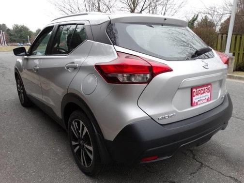 Photo 5 of 28 of 2019 Nissan Kicks SV