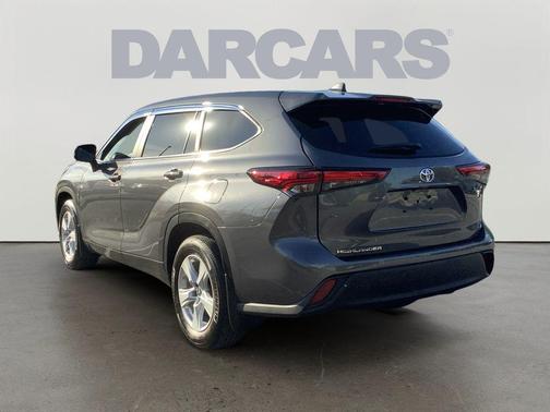 Magnetic Gray Metallic 2023 Toyota Highlander L