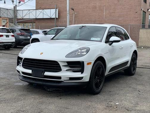2021 Porsche Macan Base