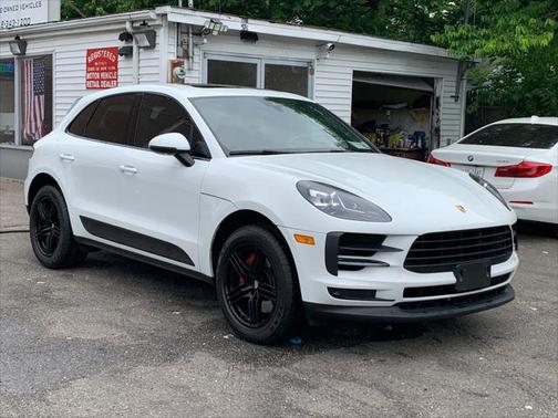 2021 Porsche Macan Base