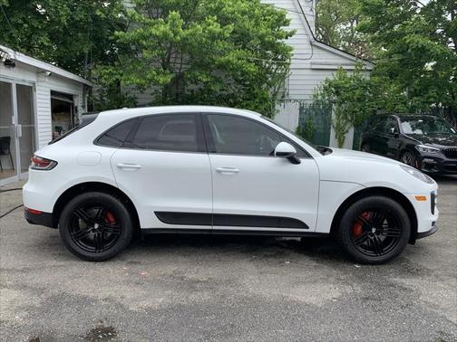 2021 Porsche Macan Base