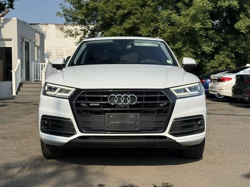 Ibis White 2019 Audi Q5 2.0T Prestige