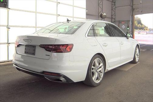 2024 Audi A4 45 S line Premium Plus