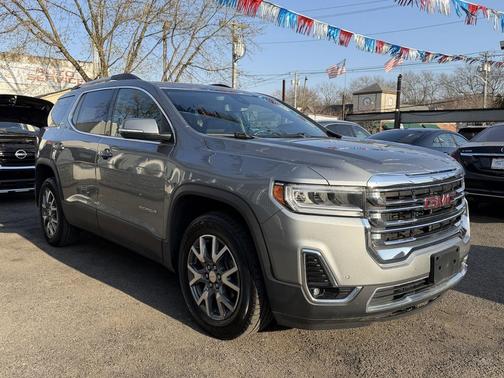 Sterling Metallic 2023 GMC Acadia AWD SLT