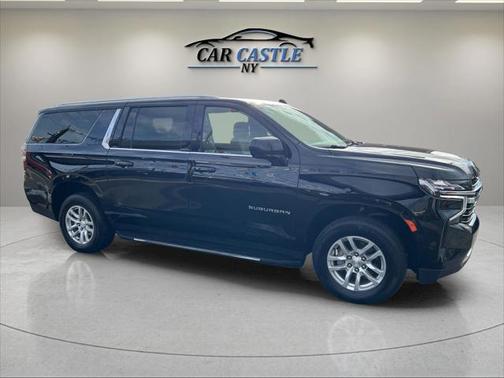 2023 Chevrolet Suburban LT