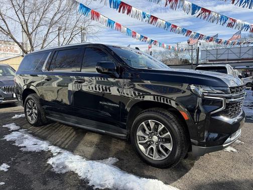 2023 Chevrolet Suburban LS
