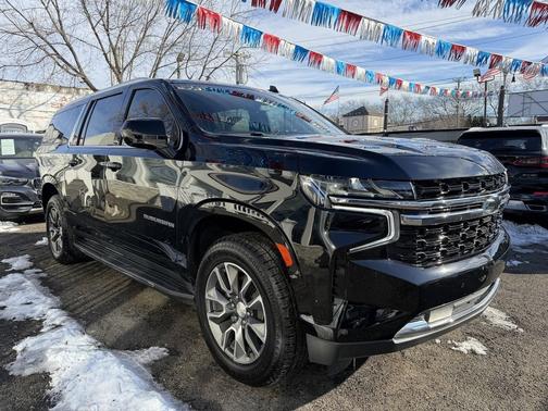 2023 Chevrolet Suburban LS