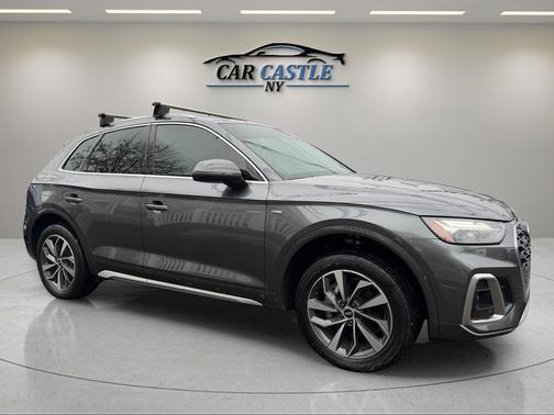 2022 Audi Q5 45 S line Premium