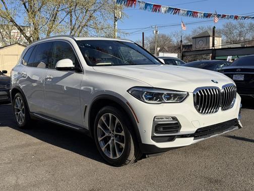 Alpine White 2019 BMW X5 xDrive40i