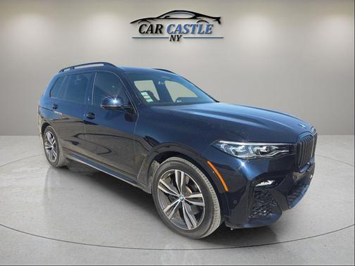Black Sapphire Metallic 2022 BMW X7 xDrive40i